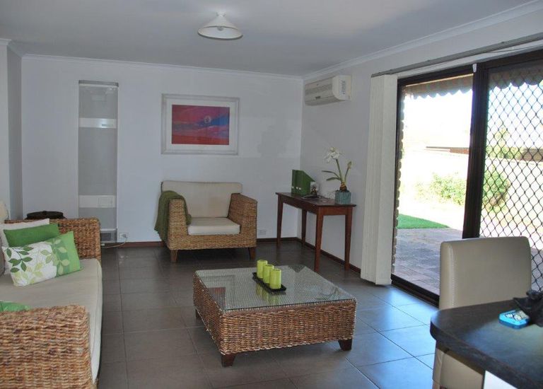 1B Fryer Street, Hallett Cove