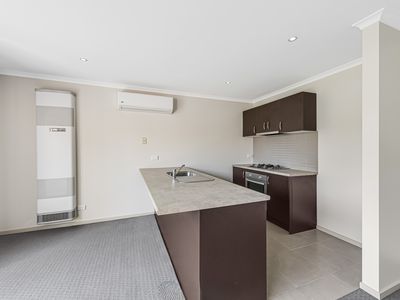 9 Carmarthen Close, Werribee