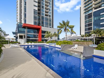 1271 / 56 Scarborough Street, Southport