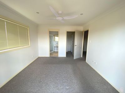 16 / 9 Copnor Avenue, The Entrance