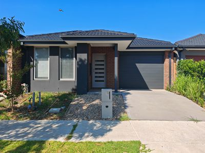 12 Mendocino Crescent, Tarneit