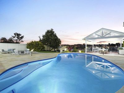 4 Garden Grove, Carrara