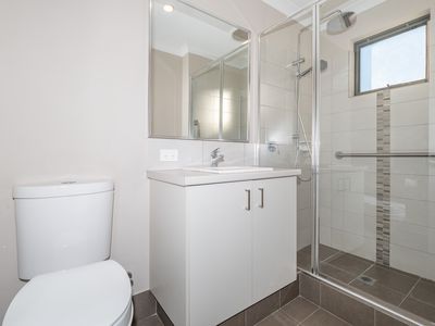3 / 4 Balfour Road, Swan View