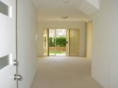 12 / 3 Broe Avenue, Arncliffe