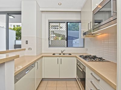335 / 2 Steadman Street, Rosebery