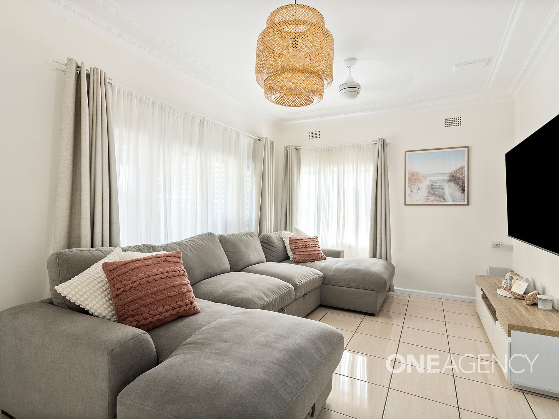 1 Lake Entrance Road, Warilla