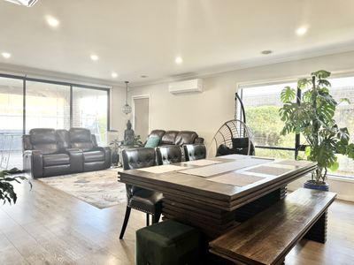 8 Donahue Street, Truganina