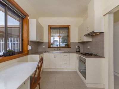 37 Beare Avenue, Netley