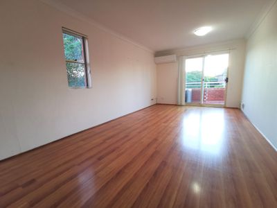 7 / 26 Henley Road, Homebush West
