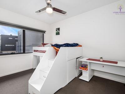 36 Paradise Parade, Point Cook