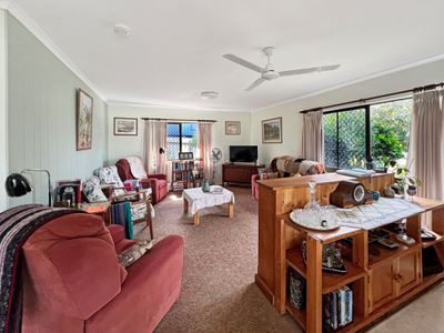 4 CENTENARY DRIVE, Atherton