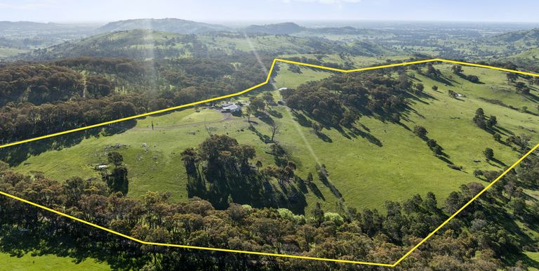 665 Fernhills Road, Marraweeney