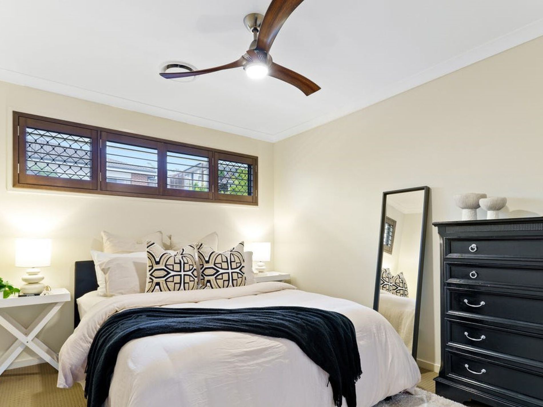 4 Kimberley Creek Road, Upper Coomera