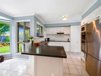 6 Vancouver Drive, Robina
