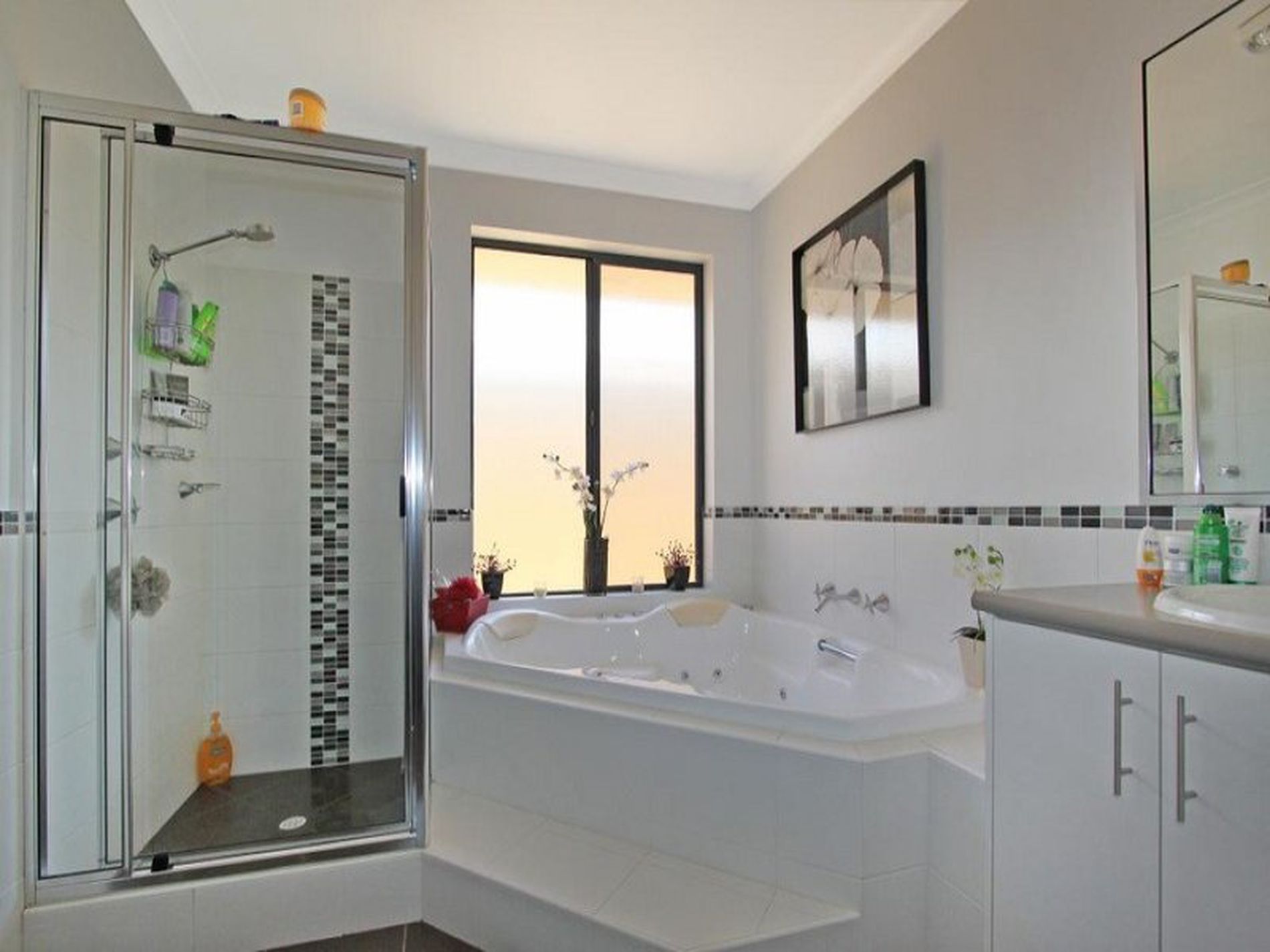 16 Vitali Crescent, Somerville