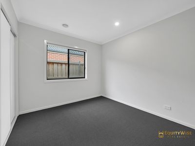 47 Surround Drive, Mambourin
