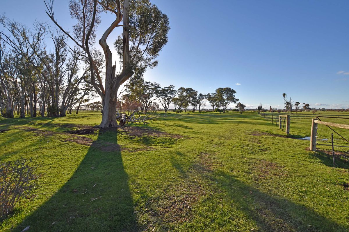 Cnr. Peppertree Lane & Gillies Road, Kyabram