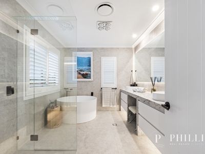 2566 Cressbrook Drive, Hope Island