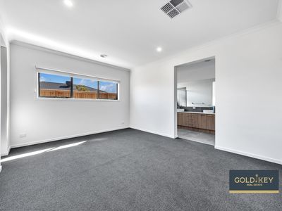 9 Gahnia Drive, Armstrong Creek