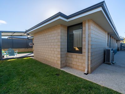 27 Coruscant Glade, Baldivis