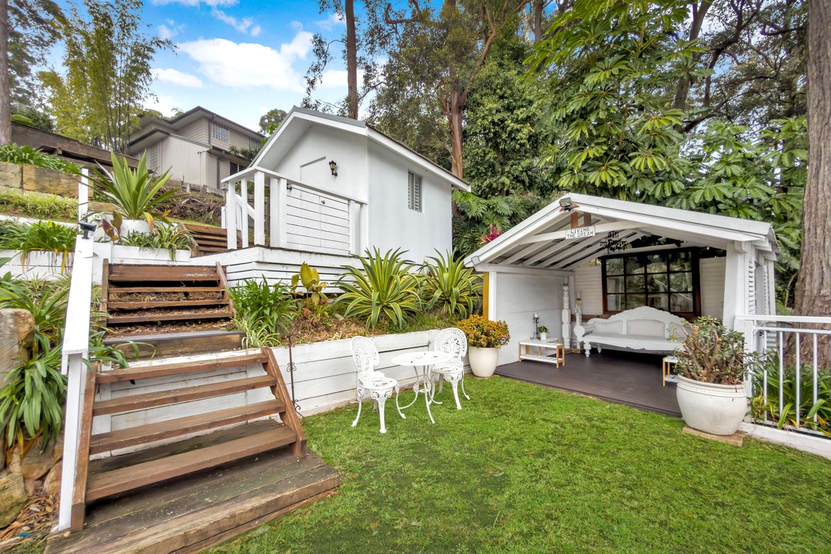 10 Mondy Crescent, Avoca Beach