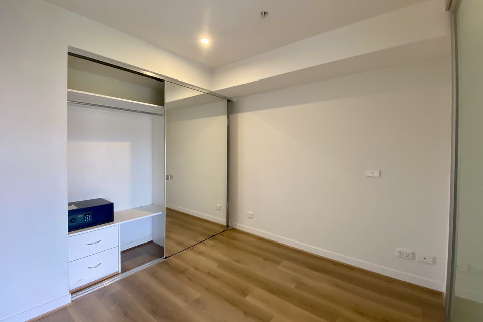 1322 / 572 St Kilda Road, Melbourne