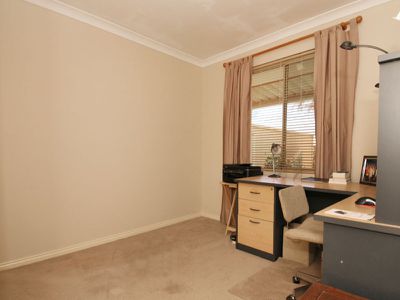 33 Bates Drive, Kalgoorlie