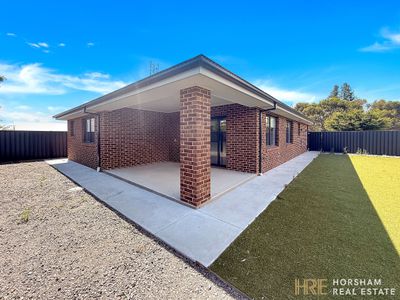 35 Mclean Drive, Horsham