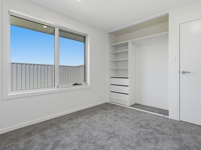 1 / 10 Pimelea Close, George Town