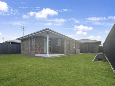 30 Manchurian Circuit, Dubbo