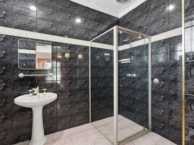 15 Glenbrook Road, Thornlie