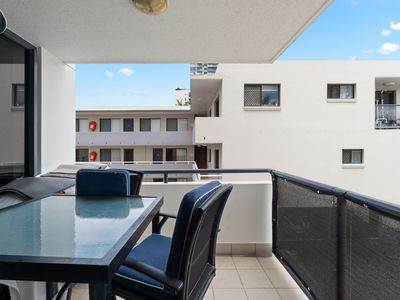 1 / 136 Marine Parade, Southport