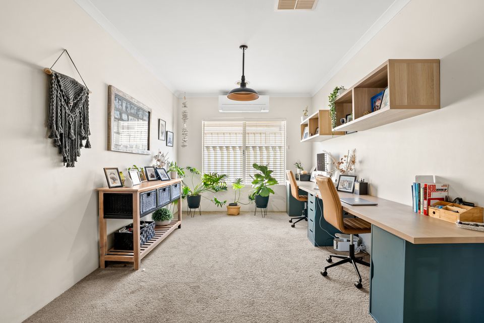 2 Anzio Court , Secret Harbour