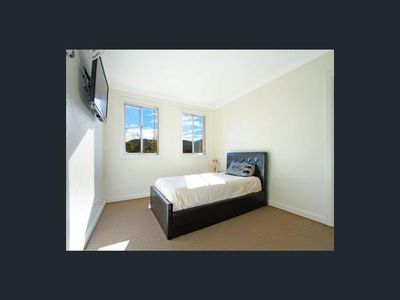 9 / 5-7 Princes Highway, Figtree