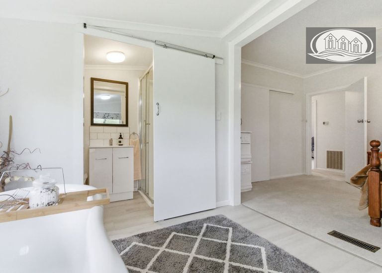 484 Bridgewater Road, Portland