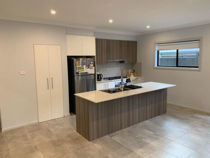 7 Silverton Street, Gregory Hills