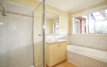 1 EDINBURGH DRIVE, Beaconsfield