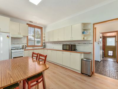 28 Thomas Drive , Mount Burr