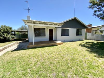 252 Finley Road, Deniliquin