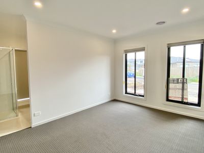 123 Palmdale Crescent, Mambourin