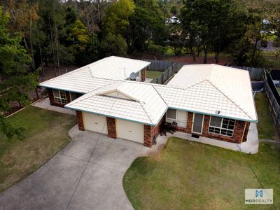 35 Bangalow Crescent, Raceview
