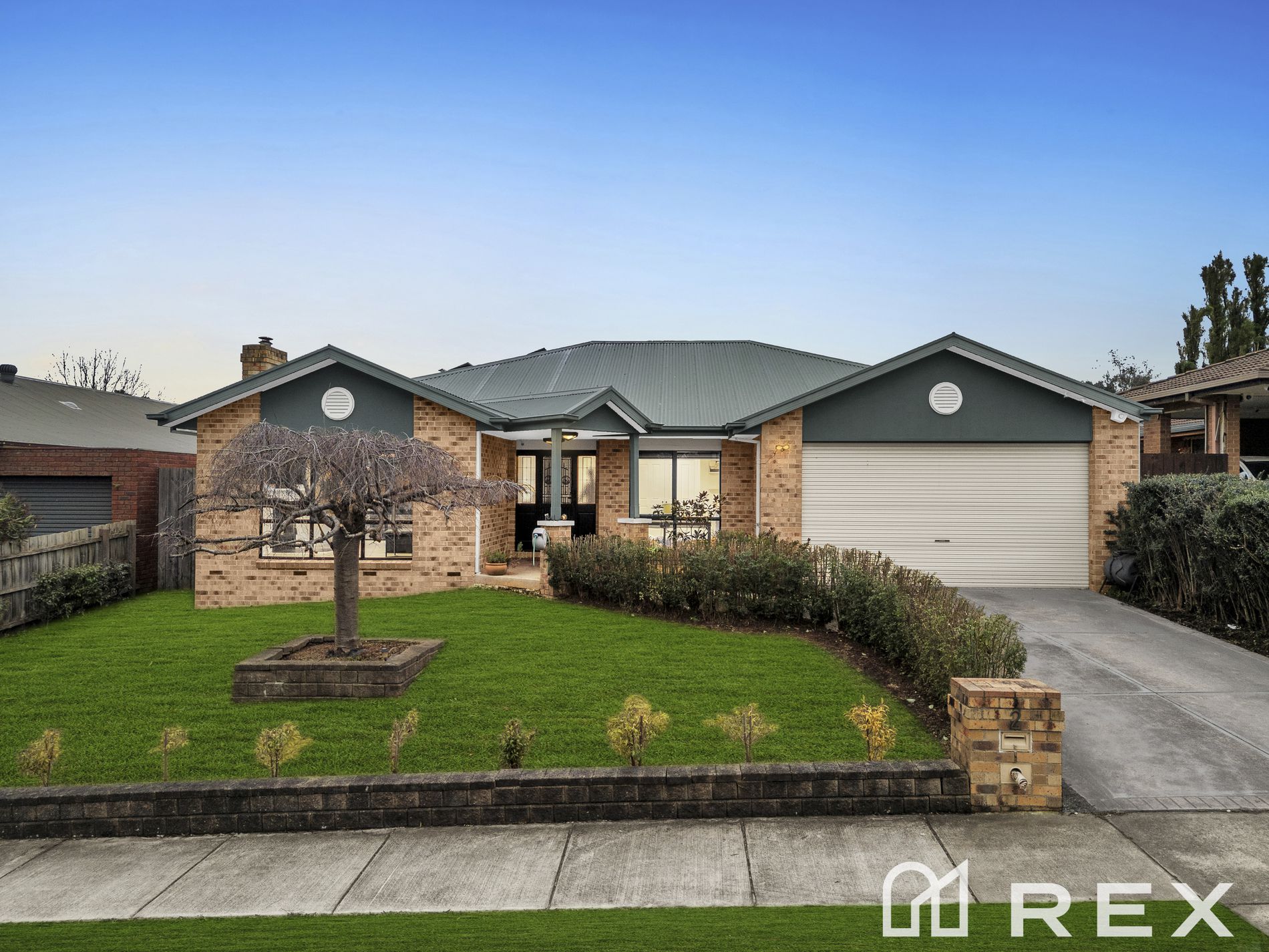 2 Andrew Court, Pakenham