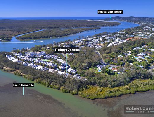  DUAL KEY APARTMENT - PREMIUM POSITION - WATER ASPECT OF LAKE DOONELLA   image 6