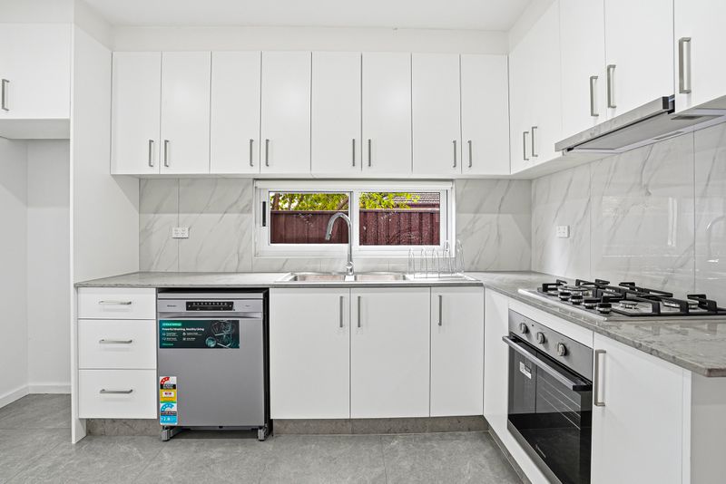 29A Elizabeth Crescent, Kingswood