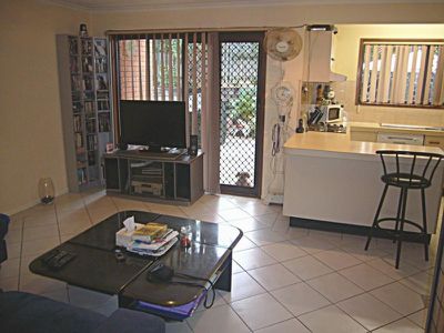 4 / 4 Amie Court, Springwood