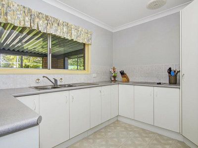 9 Woodlands Drive, Rochedale South
