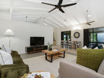 58 Lakes Crescent, Marrara