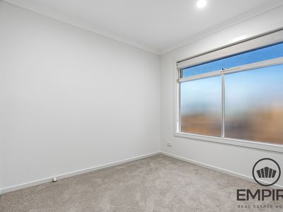 6 Portobello Boulevard, Clyde North