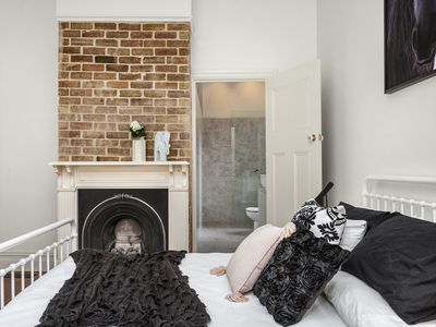21 Latrobe Street, Moonee Ponds