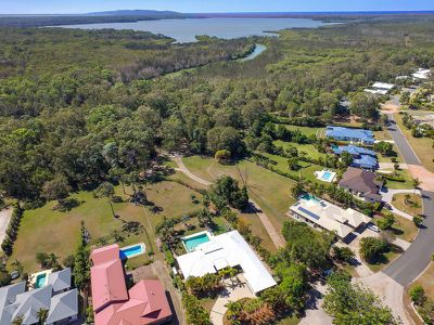 2 Tingara Court, Tewantin